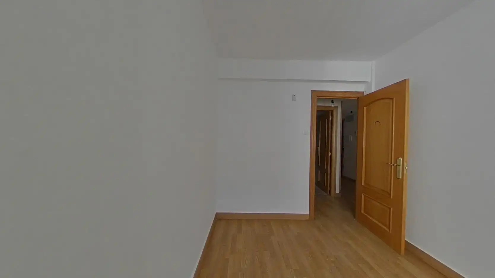 Habitación de Piso en venta en Zaragoza con Calefacción, Horno y Balcón