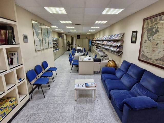 Local comercial en Alquiler en Molins de Rei