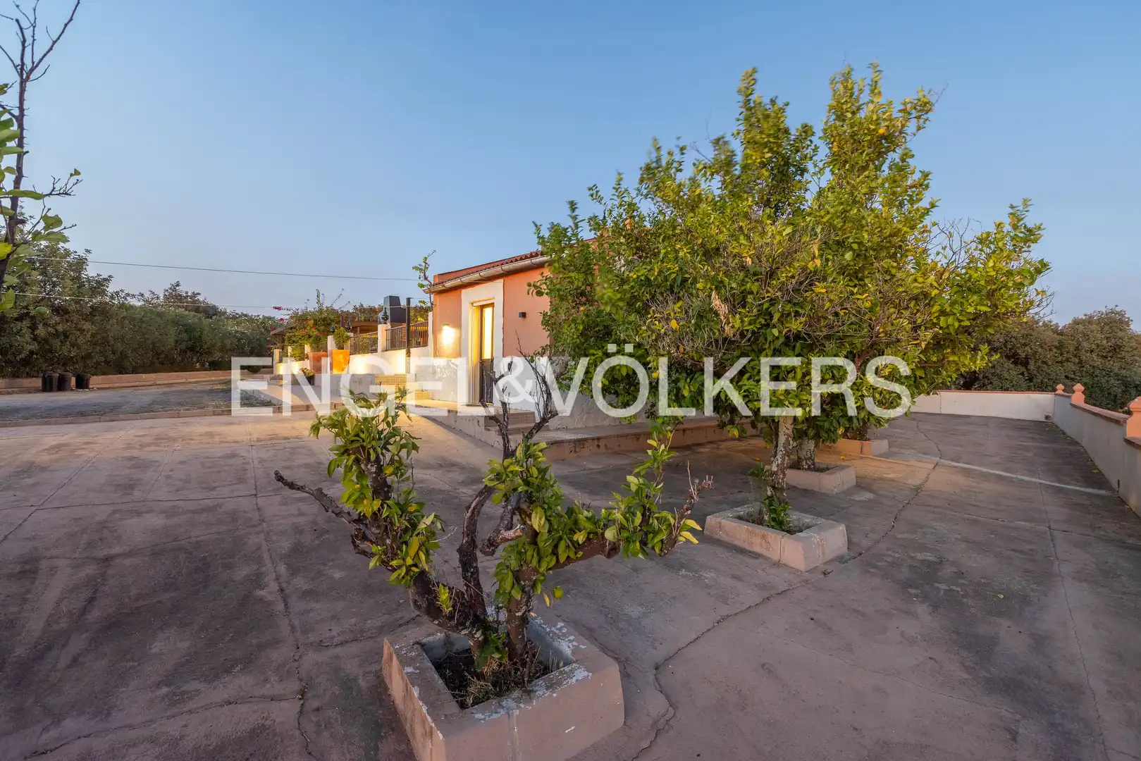 Exterior view of Country homes for sale in Calañas, Huelva