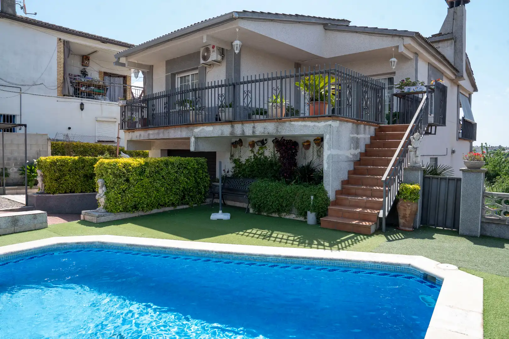 Piscina de Casa o chalet en venta en Lliçà d'Amunt con Aire acondicionado, Calefacción y Jardín privado
