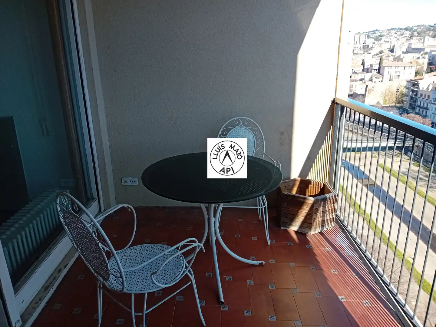 Terraza de Piso en venta en Girona con Calefacción, Terraza y Internet
