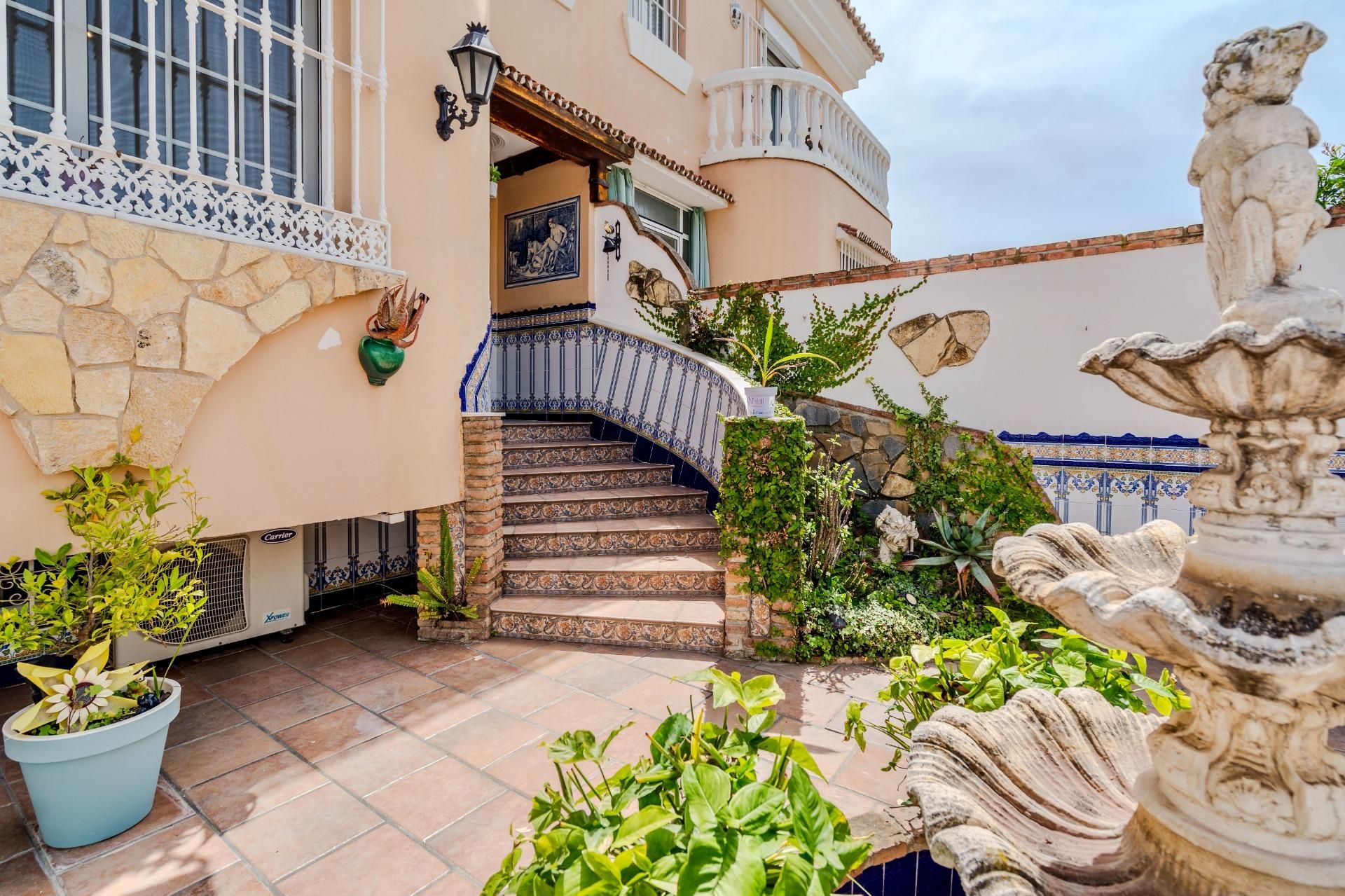 Vista exterior de Casa adosada en venda en Málaga Capital amb Aire condicionat, Calefacció i Terrassa