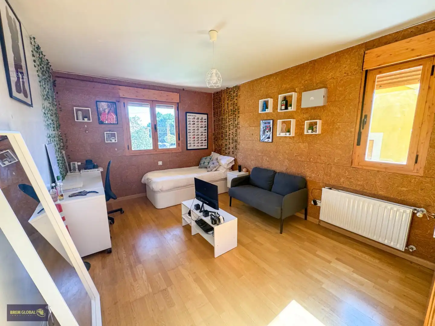 Sala de estar de Casa adosada en venta en Lozoyuela-Navas-Sieteiglesias con Calefacción, Jardín privado y Terraza