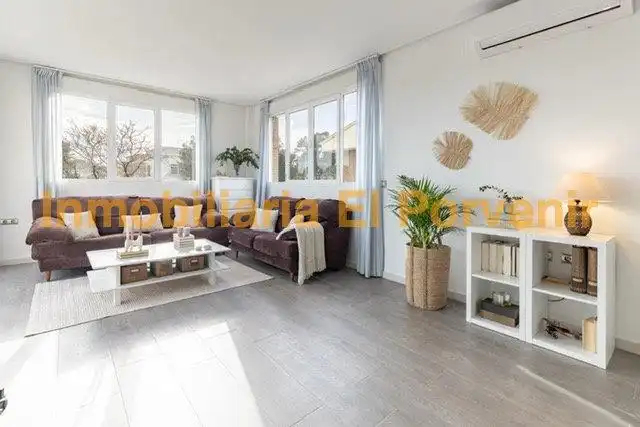 Living room of Houses for sale in Torrent  with Air Conditioner, Heating and Private garden