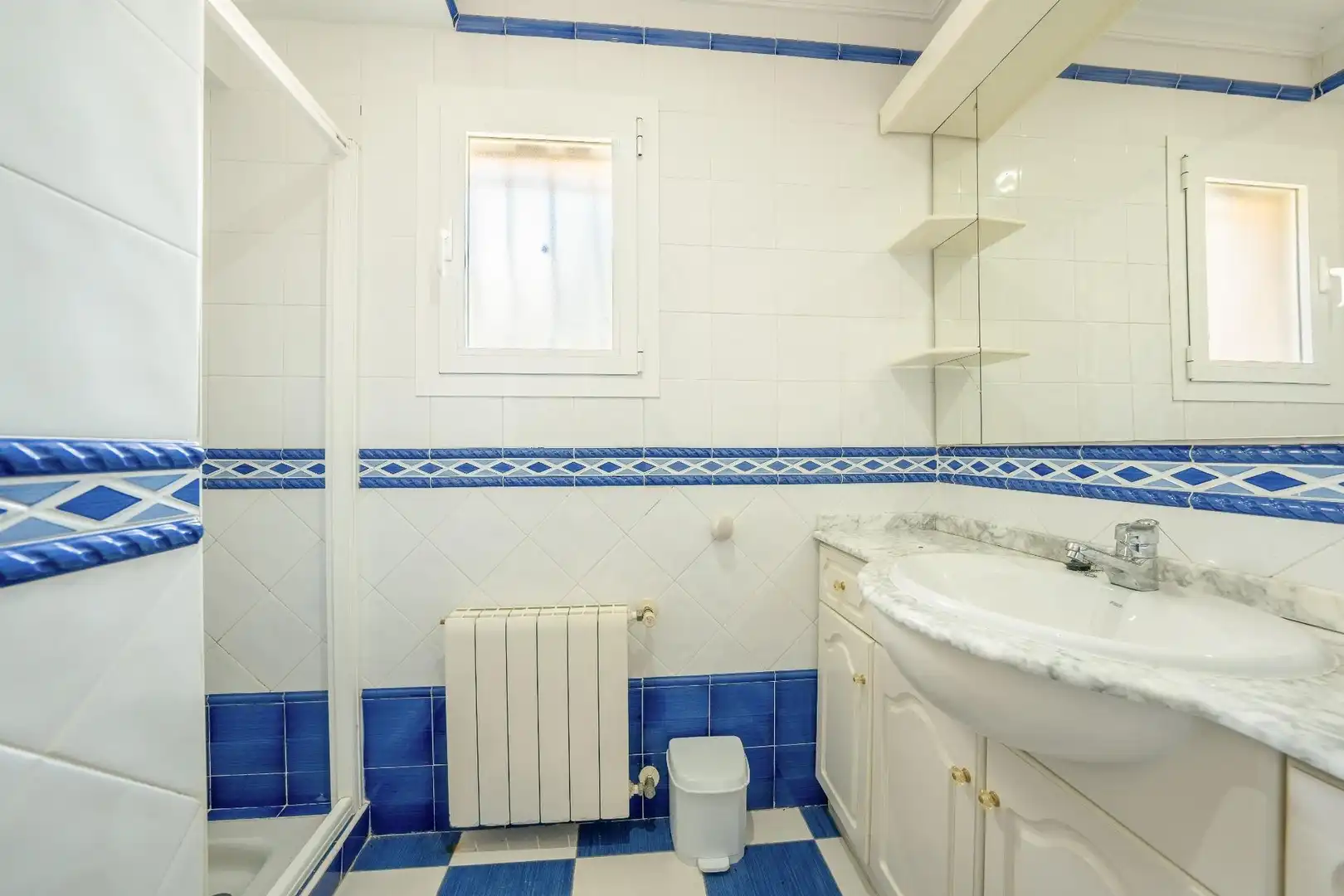Bathroom of Houses for sale in Jávea / Xàbia  with Air Conditioner, Heating and Private garden