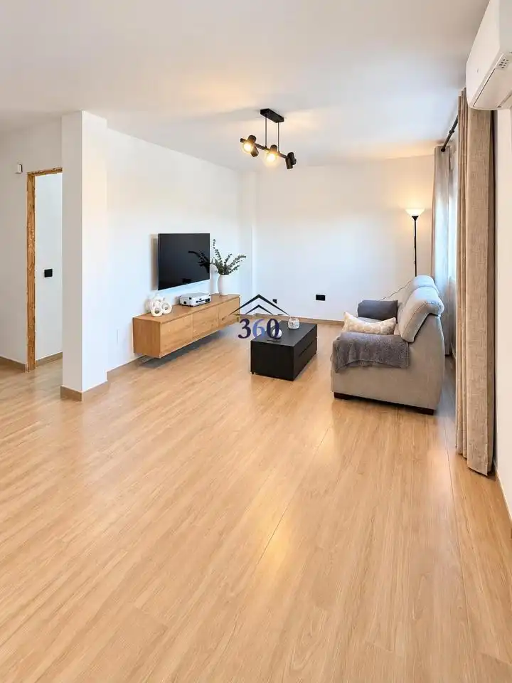 Sala d'estar de Pis en venda en Cáceres