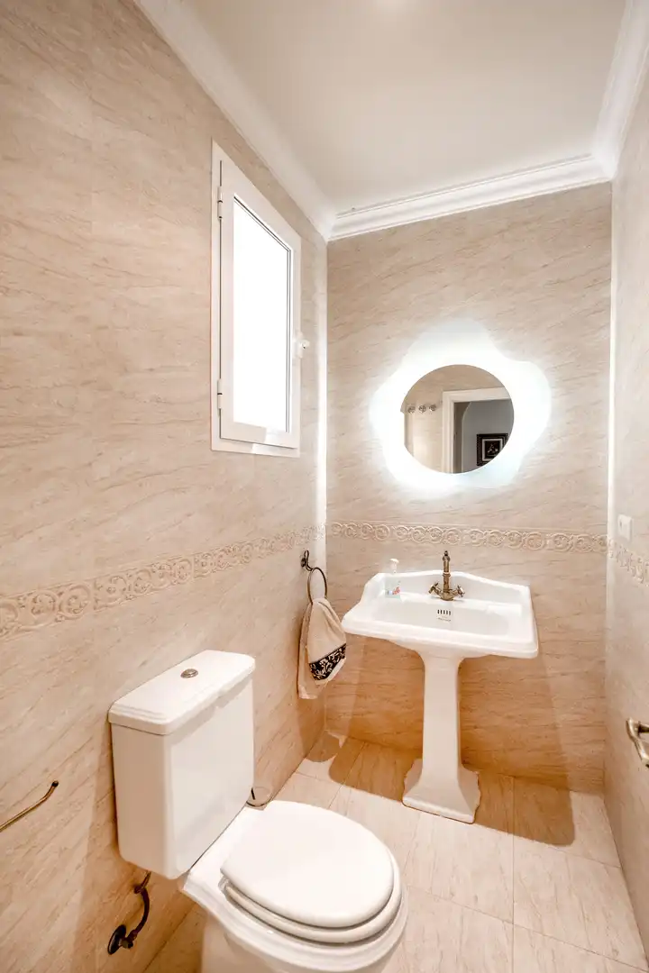 Baño de Finca rústica en venta en Estepona con Aire acondicionado, Terraza y Trastero