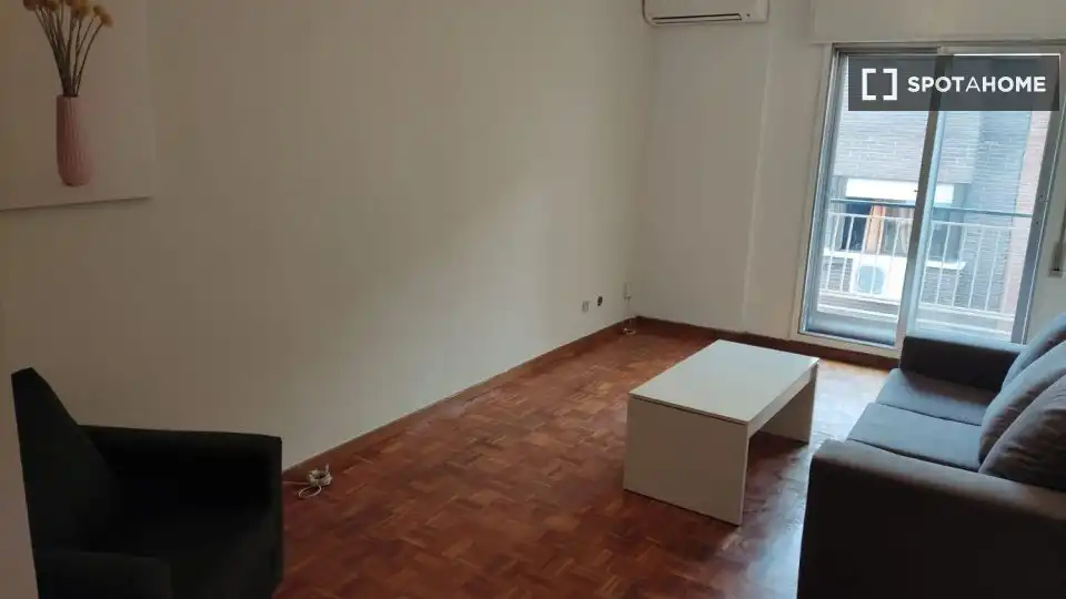 Living room of Flat for rent in Madrid  with Air Conditioner, Heating and Furnished