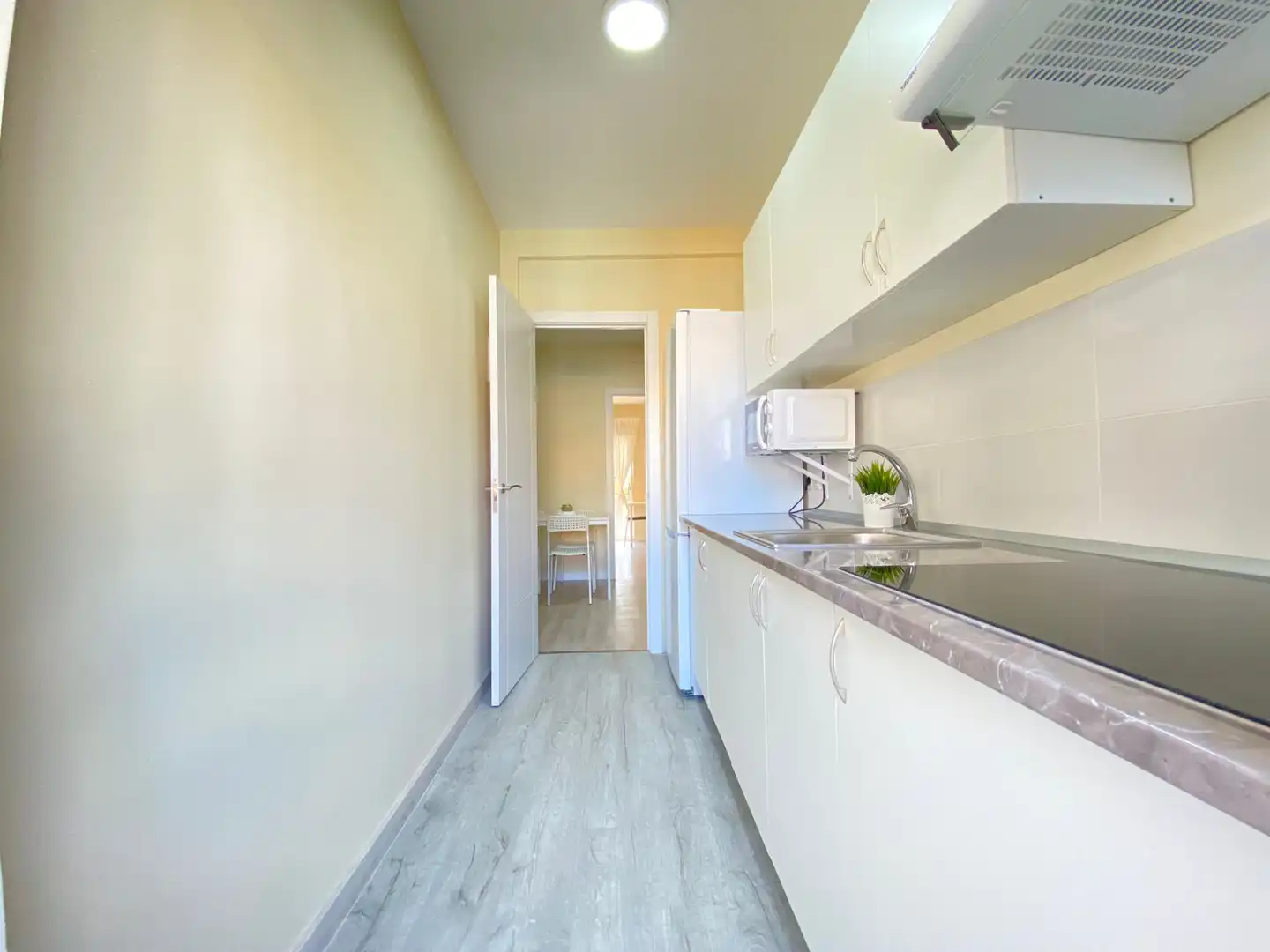 Cocina de Piso para compartir en Madrid con Calefacción, Amueblado y Horno