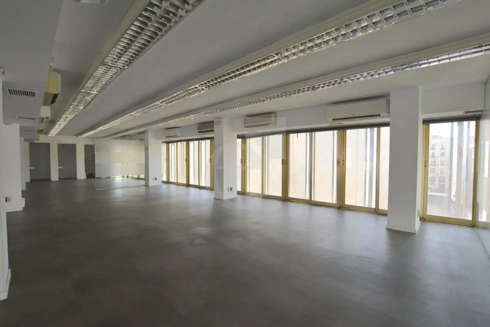 Bureau avec ascenseur à louer à Ciutat Vella, imagen 6