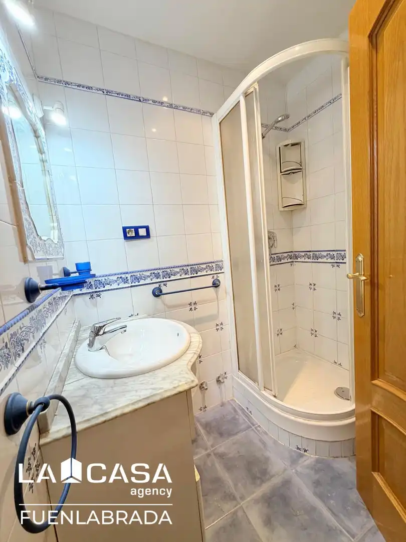 Baño de Piso en venta en Fuenlabrada con Aire acondicionado, Calefacción y Terraza
