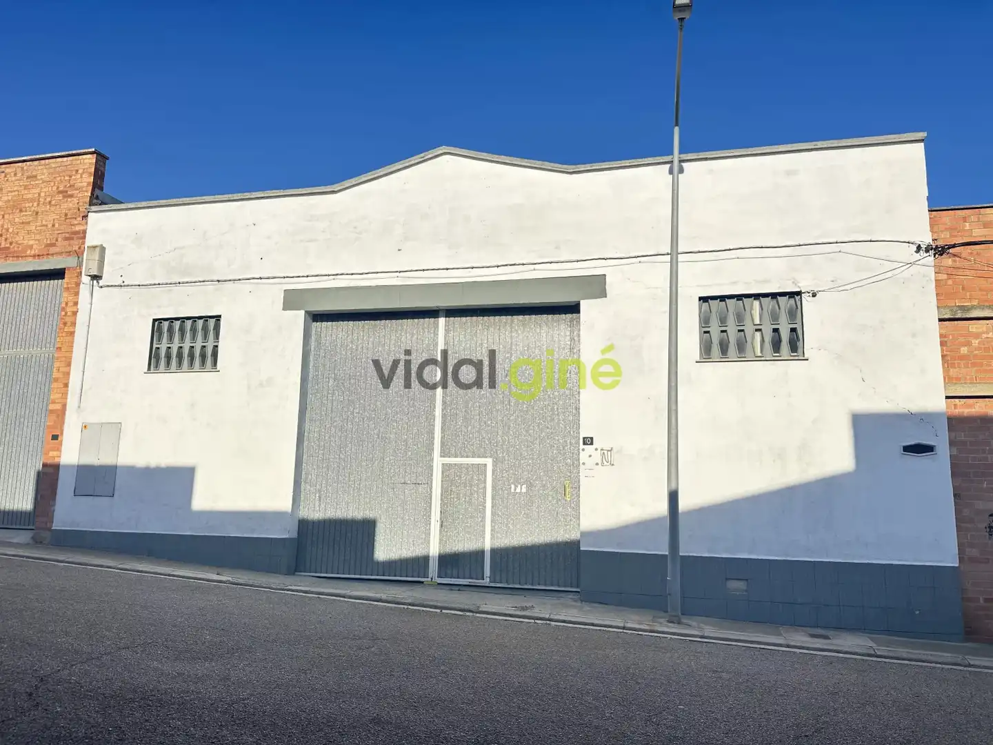 Industrial building for sale in Passatge Carretera