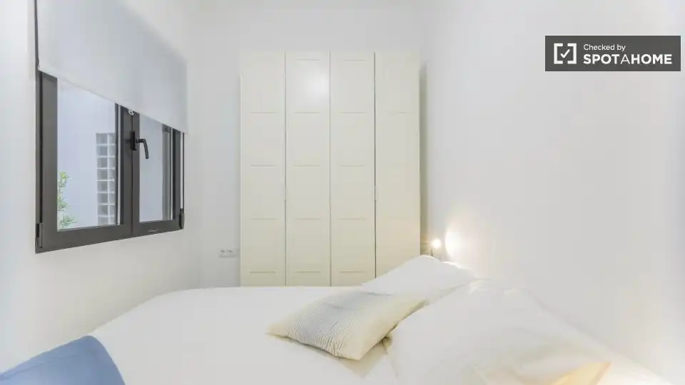 Bedroom of Flat for rent in Valencia  with Air Conditioner, Heating and Furnished