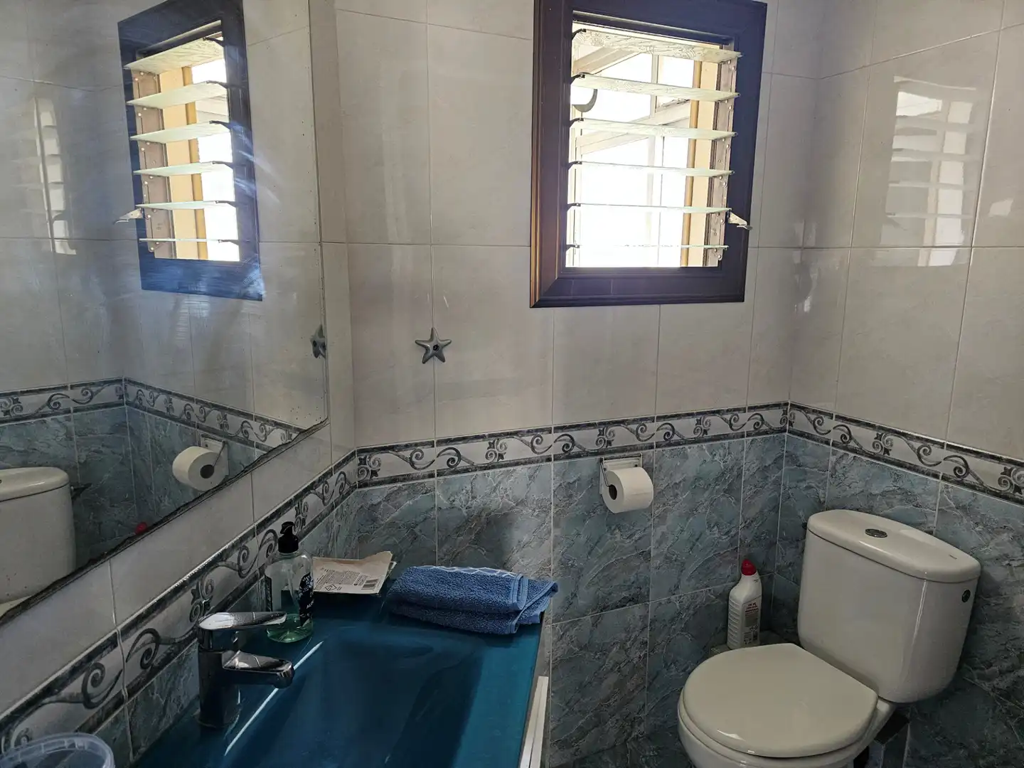 Bathroom of Flat for sale in Sant Andreu de la Barca  with Air Conditioner, Heating and Balcony