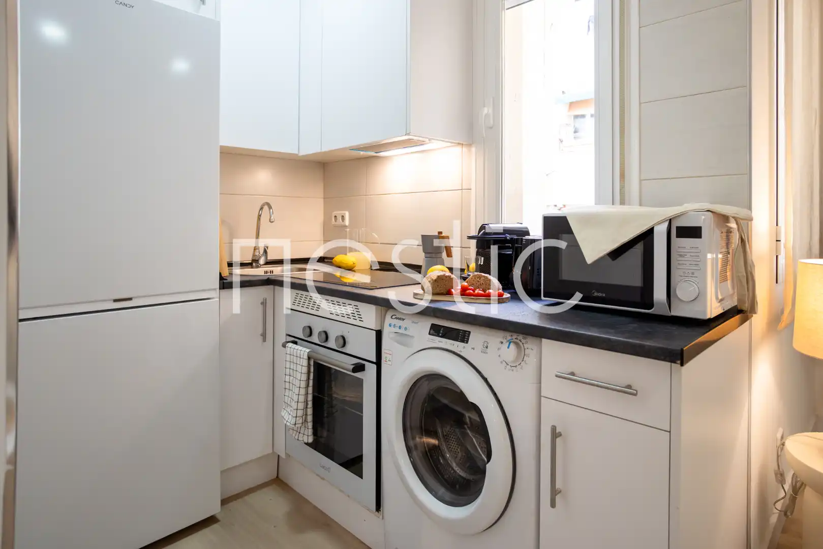 Cocina de Apartamento de alquiler en Madrid con Aire acondicionado, Calefacción y Amueblado