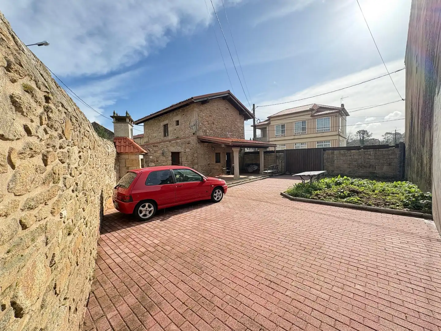 Vista exterior de Casa o chalet en venta en Noia con Calefacción, Jardín privado y Terraza