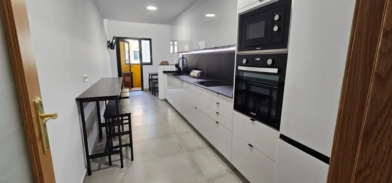 Küche von Wohnung zur Miete in Marbella mit Privatgarten, Terrasse und Möbliert