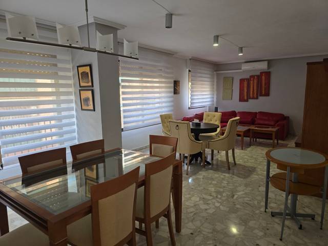 Piso en Venta en Carrer Garbinet en Carolinas Bajas