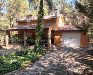 Exterior view of House or chalet for sale in Marugán  with Terrace and Swimming Pool