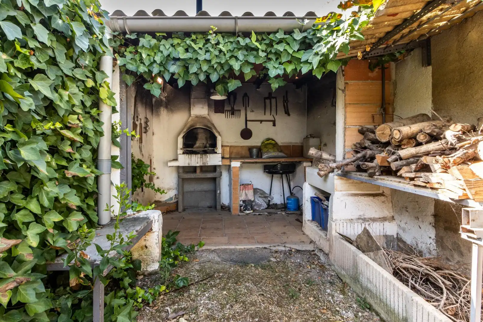 Cuina de Casa o xalet en venda en Castellar del Vallès amb Aire condicionat, Calefacció i Jardí privat