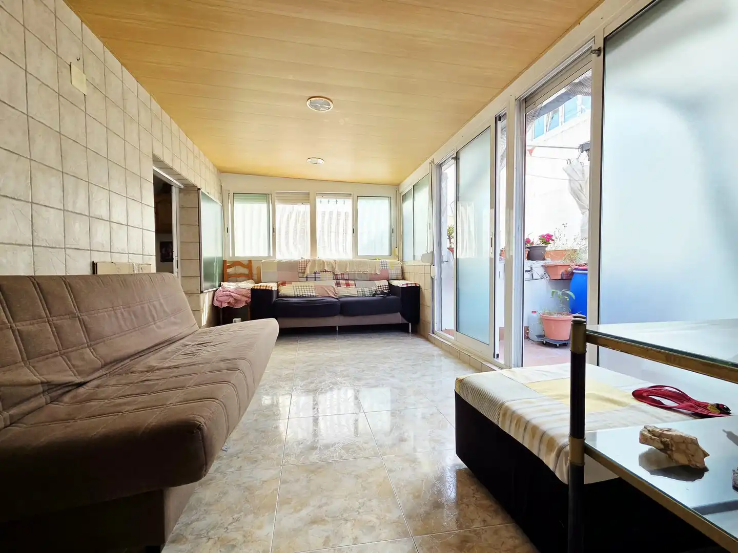 Living room of Duplexes for sale in L'Hospitalet de Llobregat  with Parquet flooring, Terrace and Oven