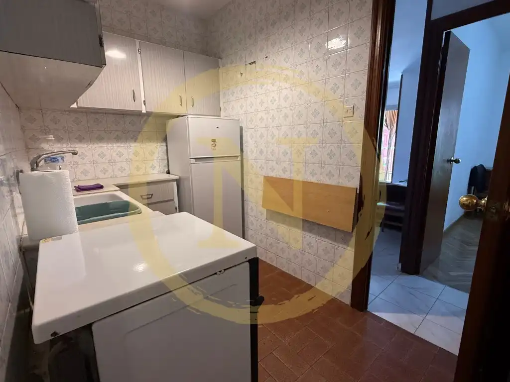 Cocina de Piso en venta en L'Hospitalet de Llobregat con Balcón