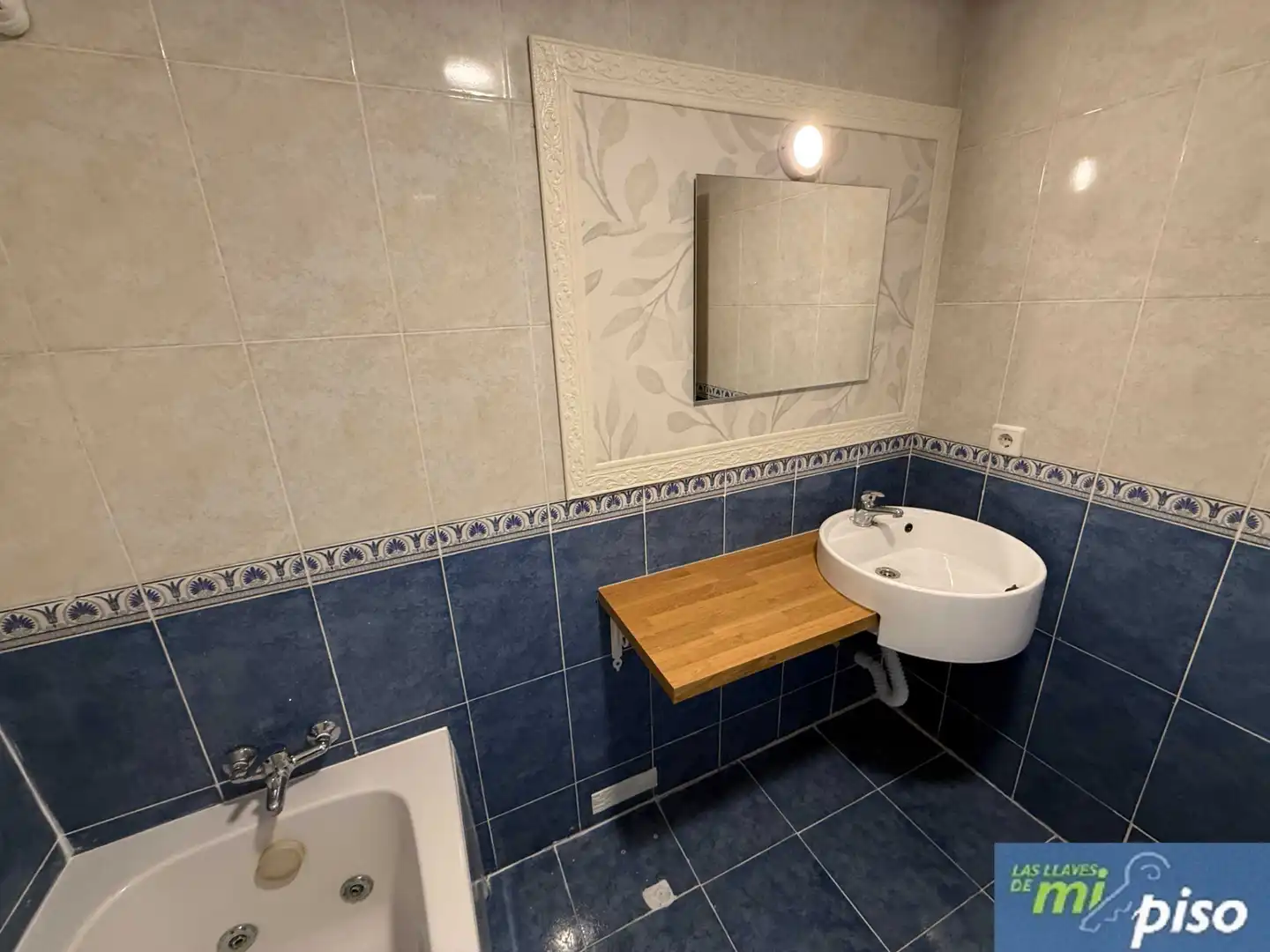 Baño de Piso en venta en Villanubla con Calefacción, Parquet y Horno