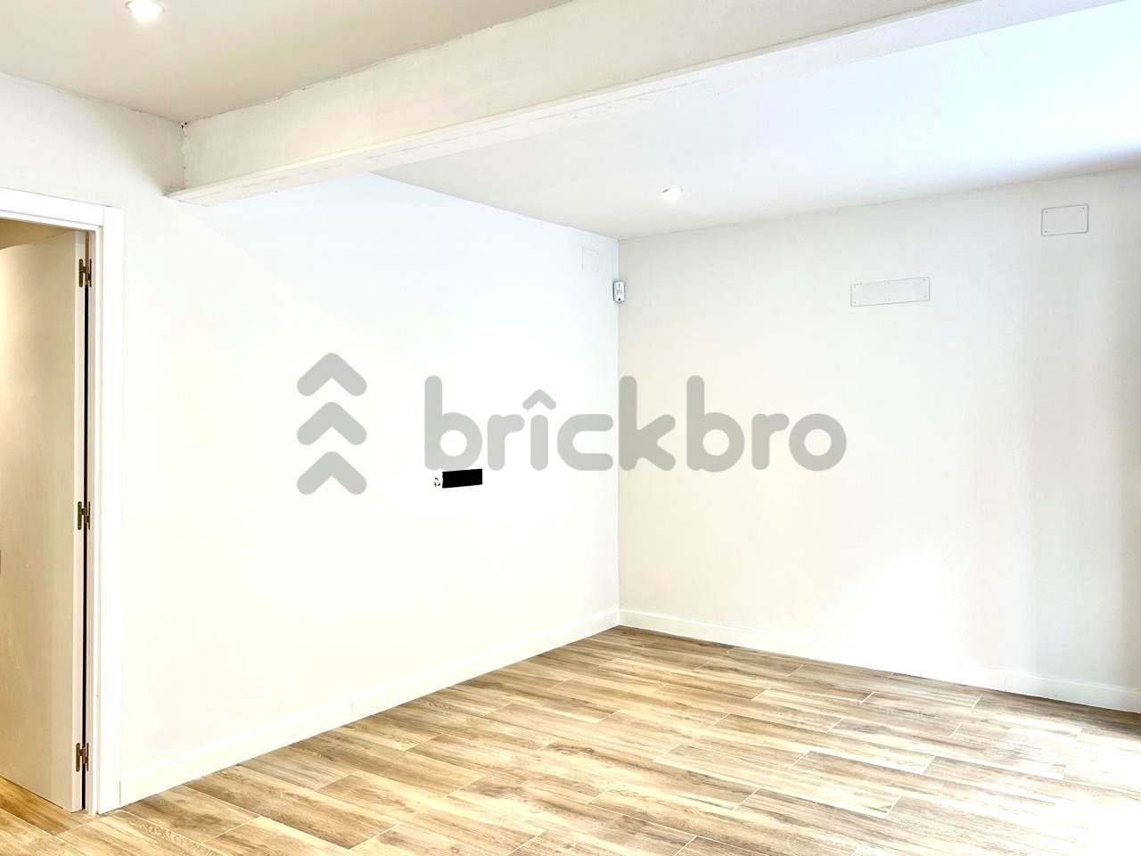 Study for sale in  Barcelona Capital
