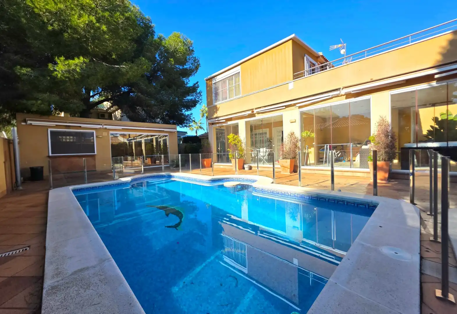 Casa con piscina en venta en Orihuela Costa