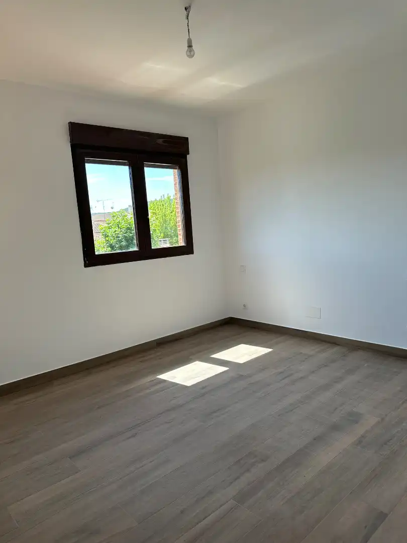 Dormitori de Casa adosada en venda en Traspinedo amb Calefacció i Terrassa
