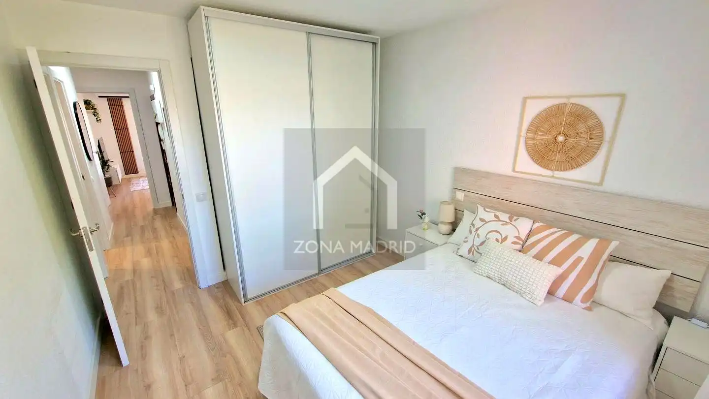 Habitación de Piso en venta en Madrid con Aire acondicionado, Terraza y Amueblado