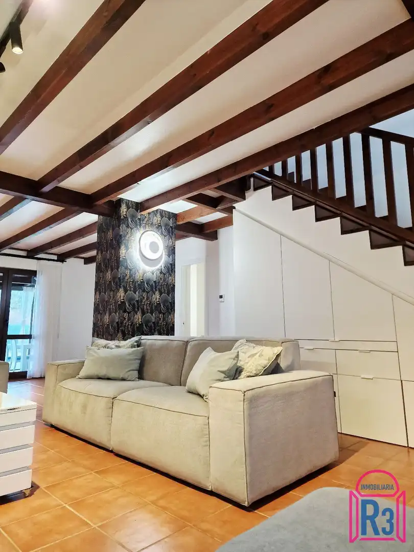 Sala de estar de Casa o chalet en venta en Villaquilambre con Calefacción
