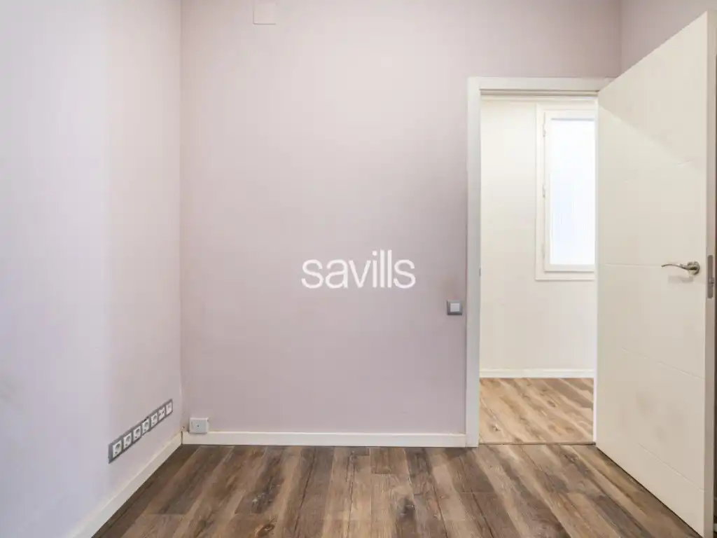 Habitación de Apartamento en venta en Barcelona con Aire acondicionado, Horno y Balcón
