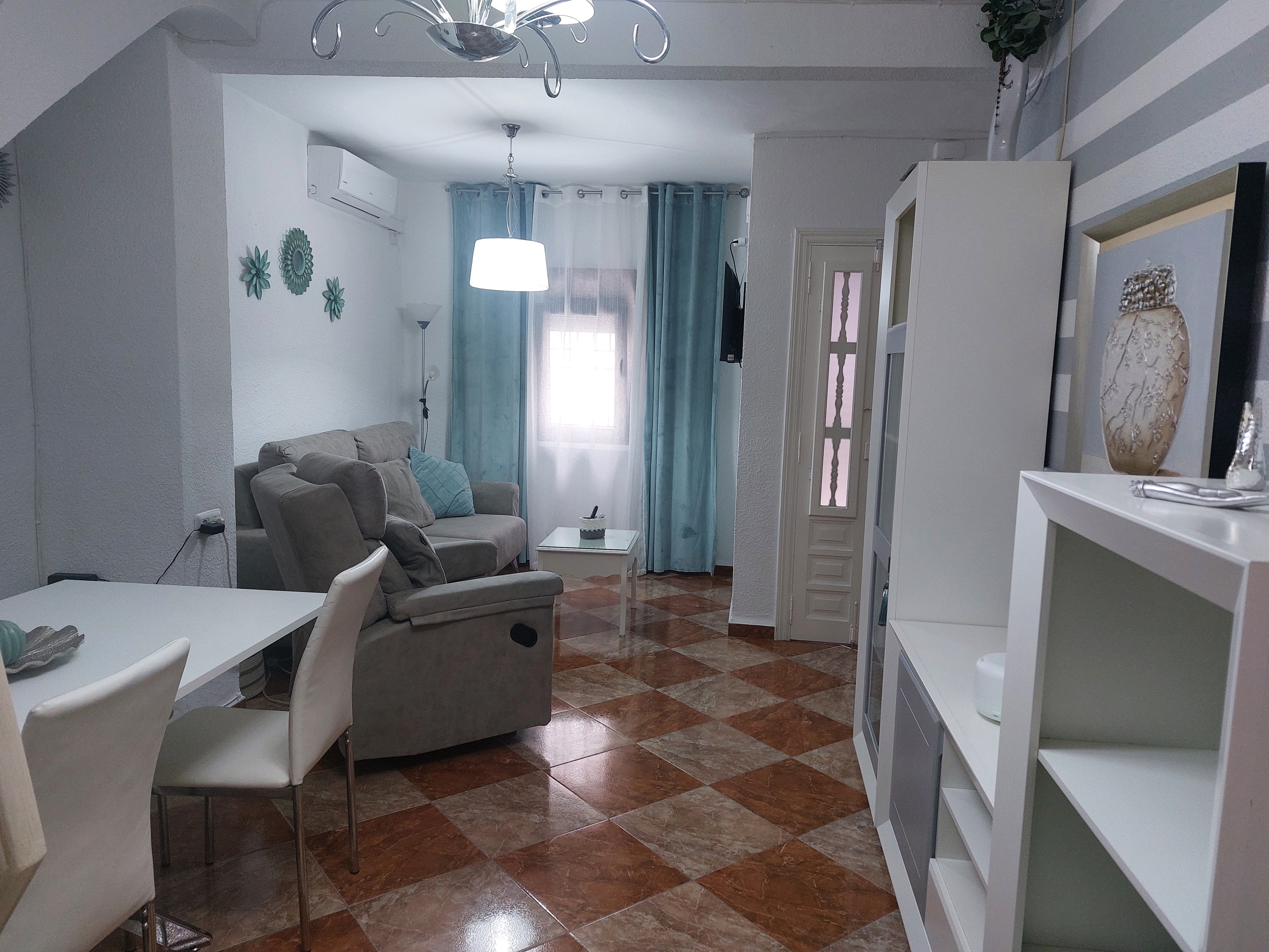 Sala d'estar de Casa o xalet en venda en Bujalance amb Terrassa