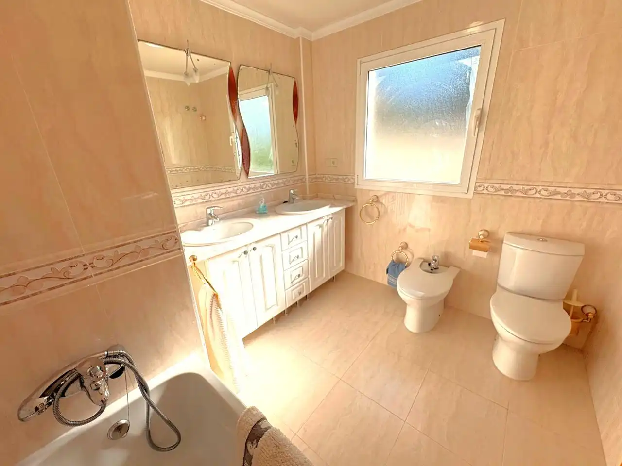 Baño de Casa o chalet en venta en Chiva con Aire acondicionado, Jardín privado y Terraza