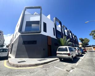 Vista exterior de Casa o xalet en venda en Las Palmas de Gran Canaria amb Terrassa i Balcó