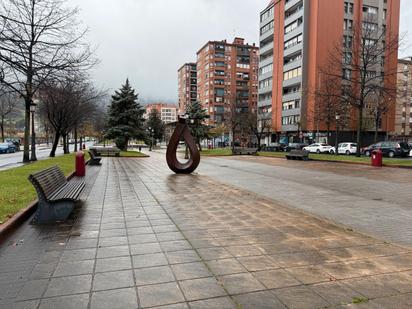 Exterior view of Flat for sale in Barakaldo   with Heating, Furnished and Balcony