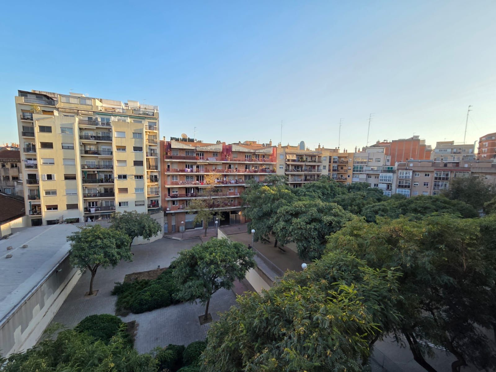 Vista exterior de Piso en venta en  Barcelona Capital con Balcón