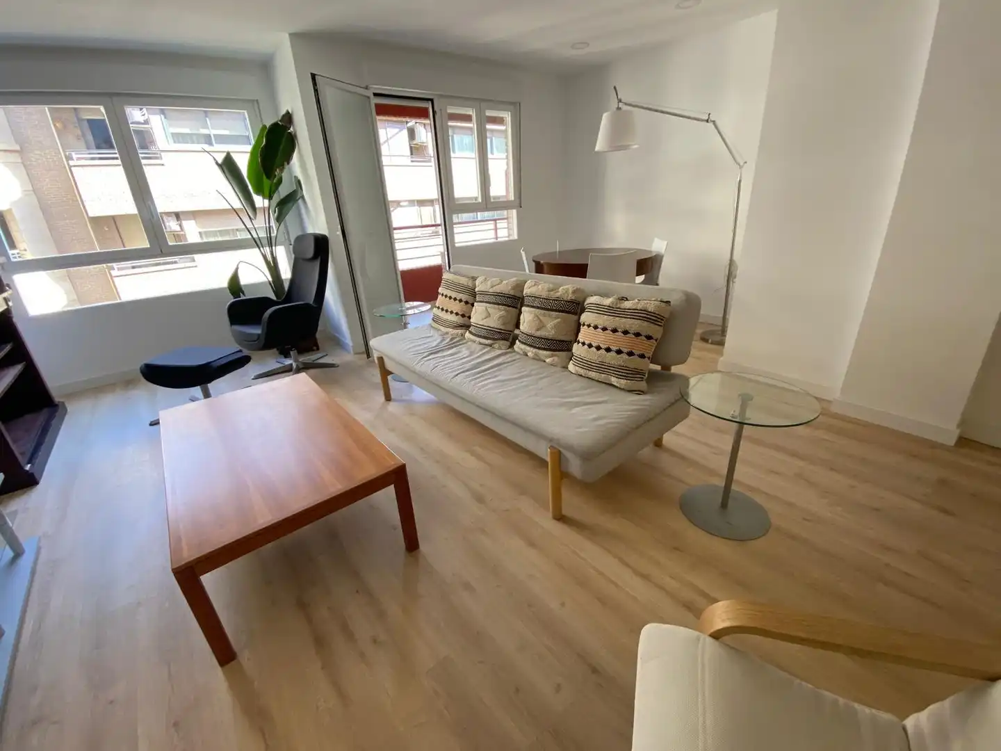 Living room of Flat for rent in Albacete  with Air Conditioner, Heating and Parquet flooring