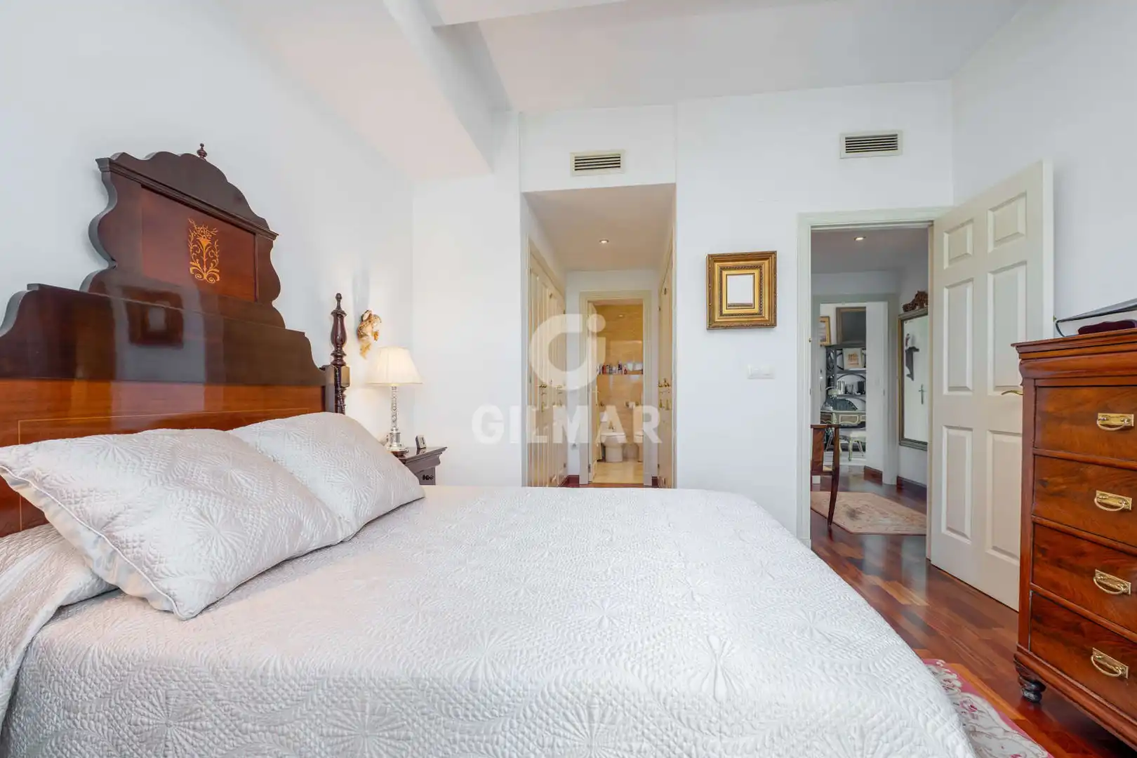 Bedroom of Flat for sale in Sevilla  with Heating, Private garden and Storage room