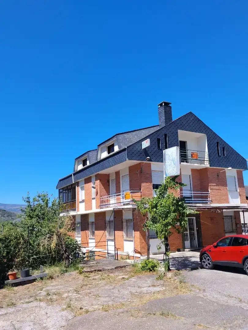 Vista exterior de Casa o chalet en venta en Puente de Domingo Flórez con Jardín privado, Trastero y Balcón