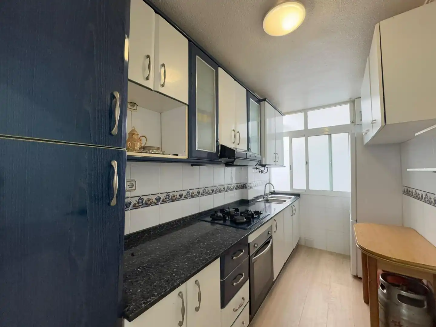 Cocina de Piso en venta en Alicante / Alacant con Aire acondicionado