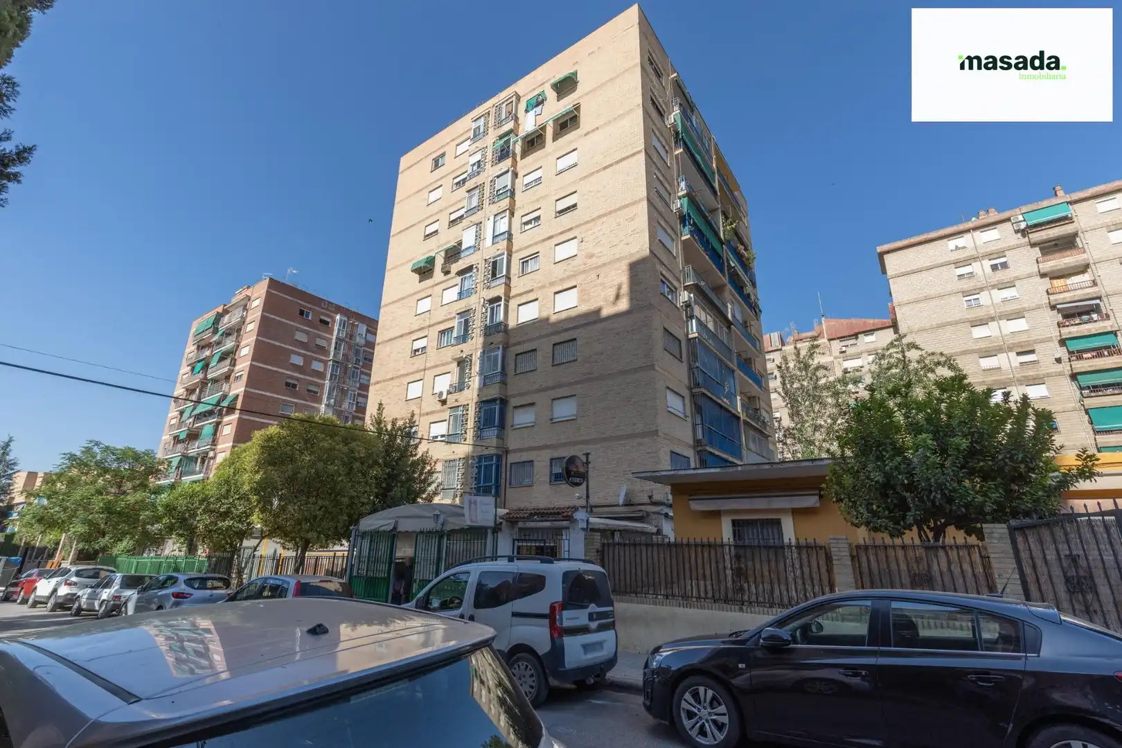 Vista exterior de Pis en venda en Granada amb Aire condicionat, Calefacció i Moblat