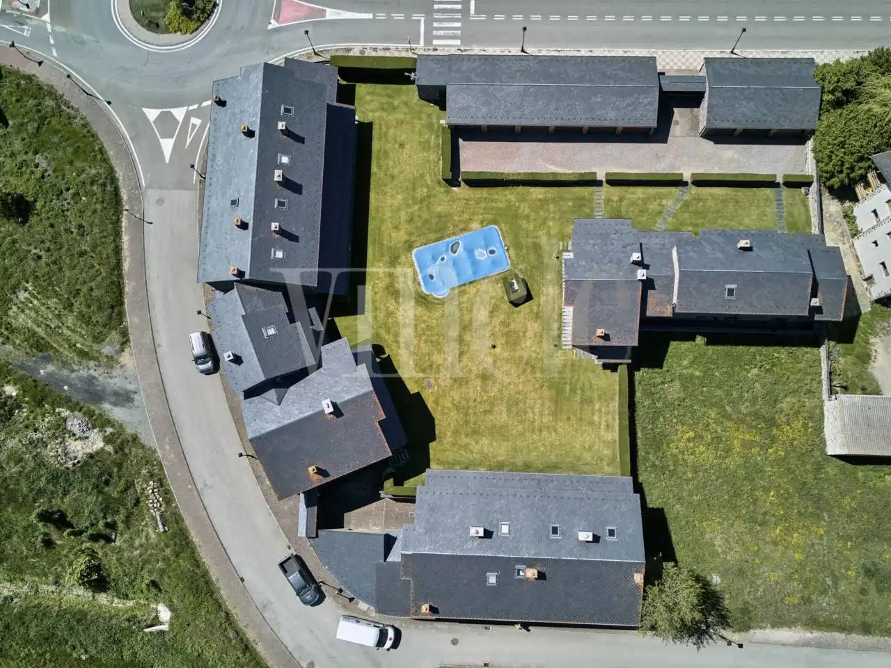 Vista exterior de Casa adosada en venda en Bellver de Cerdanya amb Calefacció, Parquet i Terrassa