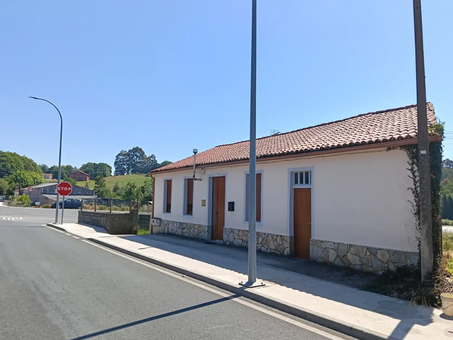Vista exterior de Casa o xalet en venda en Vilasantar amb Jardí privat i Traster