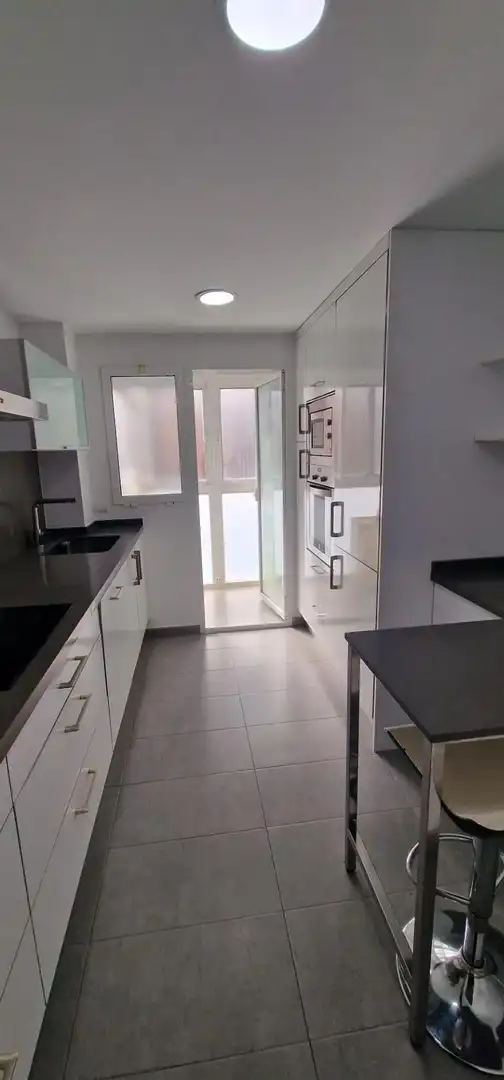 Kitchen of Flat for rent in Mislata  with Air Conditioner and Balcony