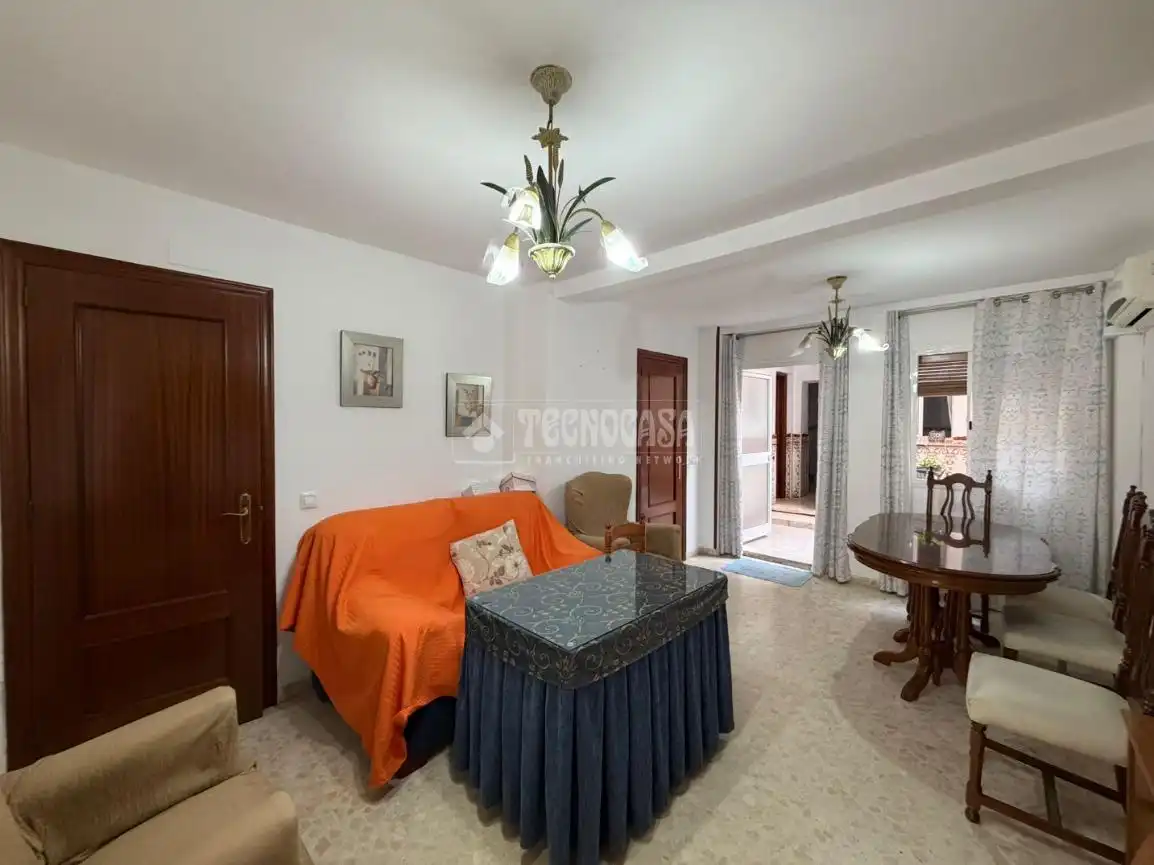 Living room of Houses for sale in Sevilla  with Terrace and Balcony