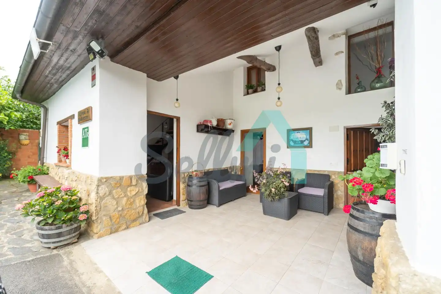Casa adosada de alquiler en Oviedo  con Jardín privado, Parquet y Terraza