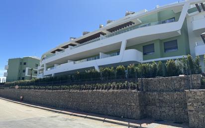 Vista exterior de Apartament en venda en Mijas amb Aire condicionat, Terrassa i Piscina