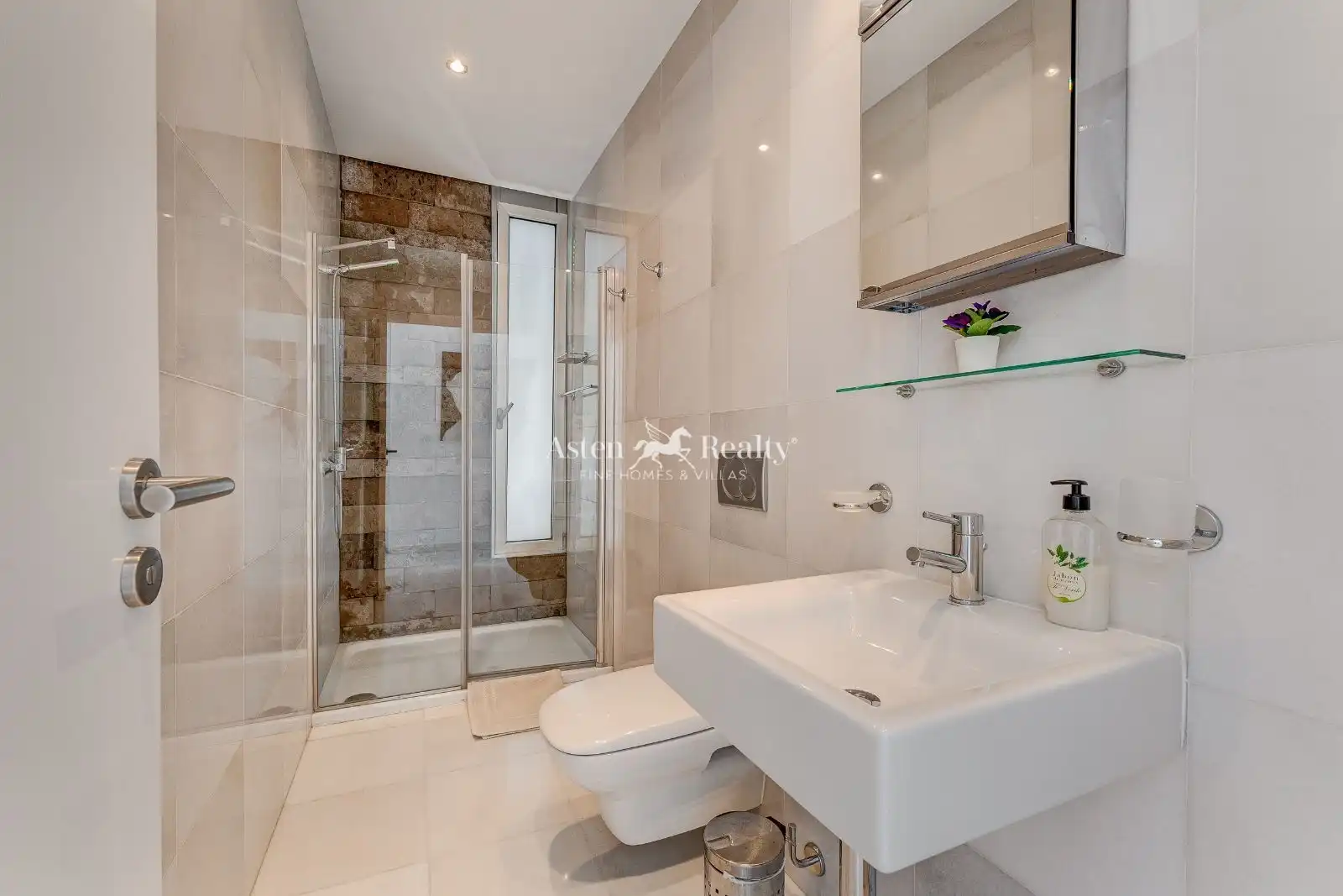 House with pool for sale in Londres, imagen 22